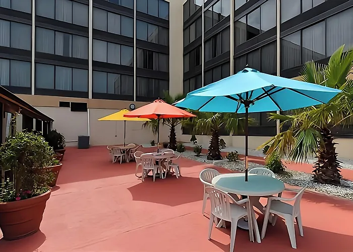 Comfort Gold Coast Inn 4*